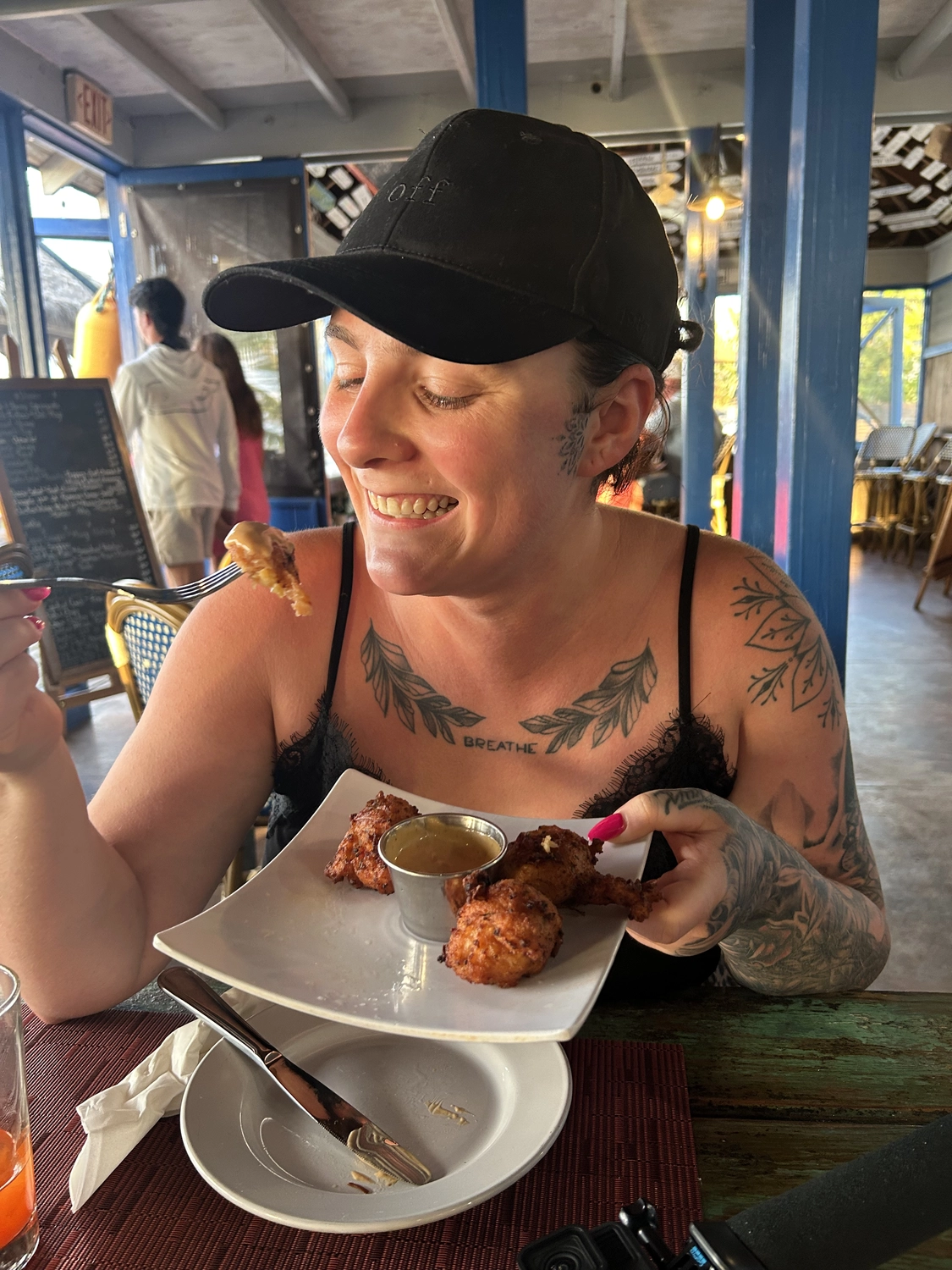 Kaltenbach - Reisebüro - Corinna Kaltenbach hält Schnee auf den Bahamas